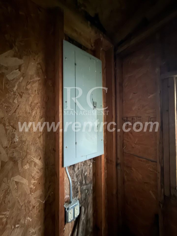 719 E Mccracken Ave #NA - Photo 2 of 5