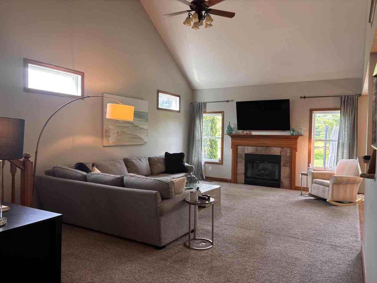 8895 Emerald Hill Dr #0 - Photo 6 of 9