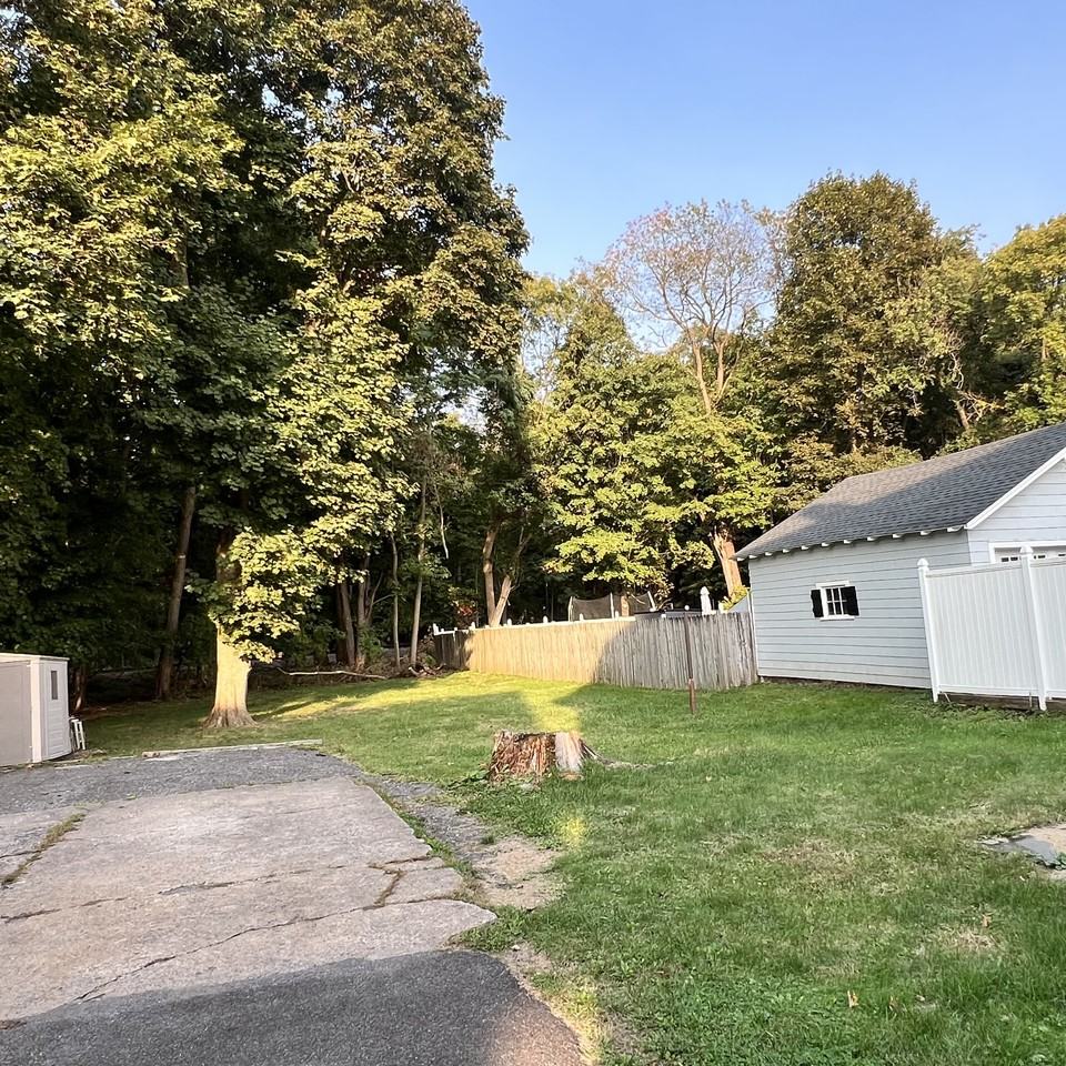 31 Higby Rd #NA - Photo 5 of 12