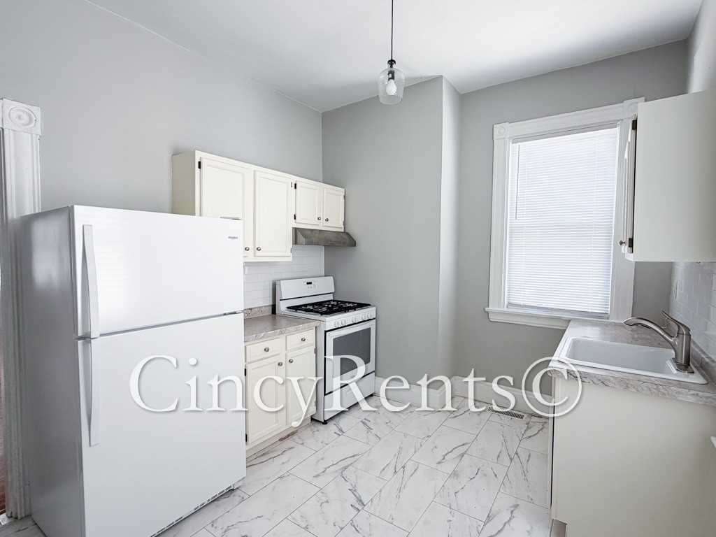 2225 Washington Ave #1 - Photo 4 of 19