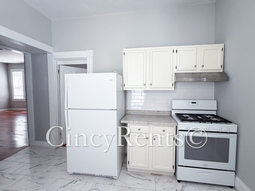 2225 Washington Ave #1 - Photo 5 of 19