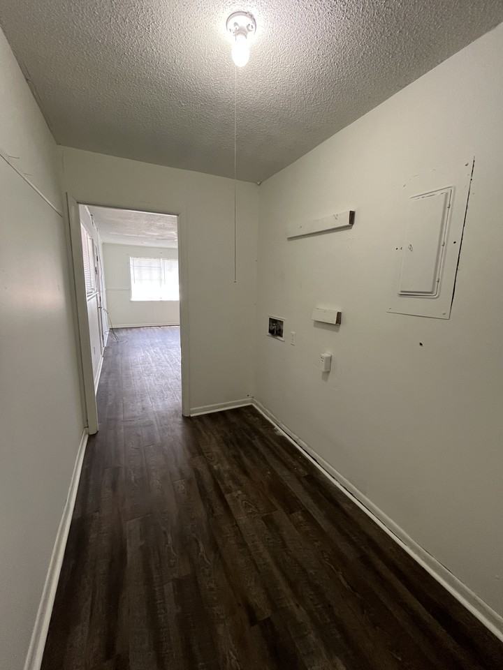 2293 Burkhalter Rd #NA - Photo 4 of 7