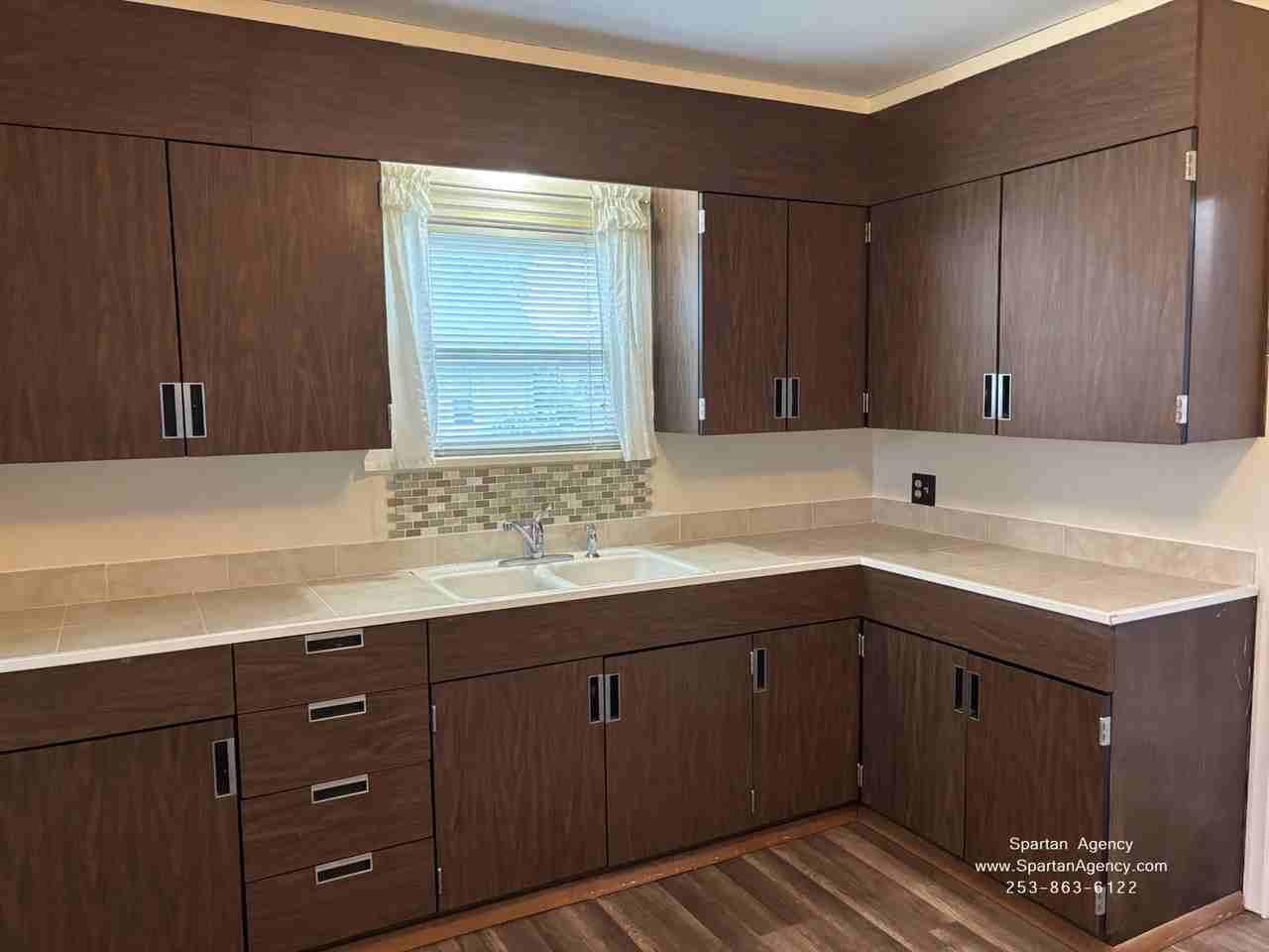 335 3rd St Se #1 - Photo 6 of 16