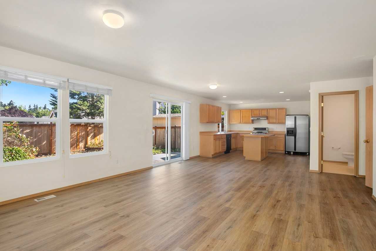 12530 Se 299th Pl #NA - Photo 3 of 15