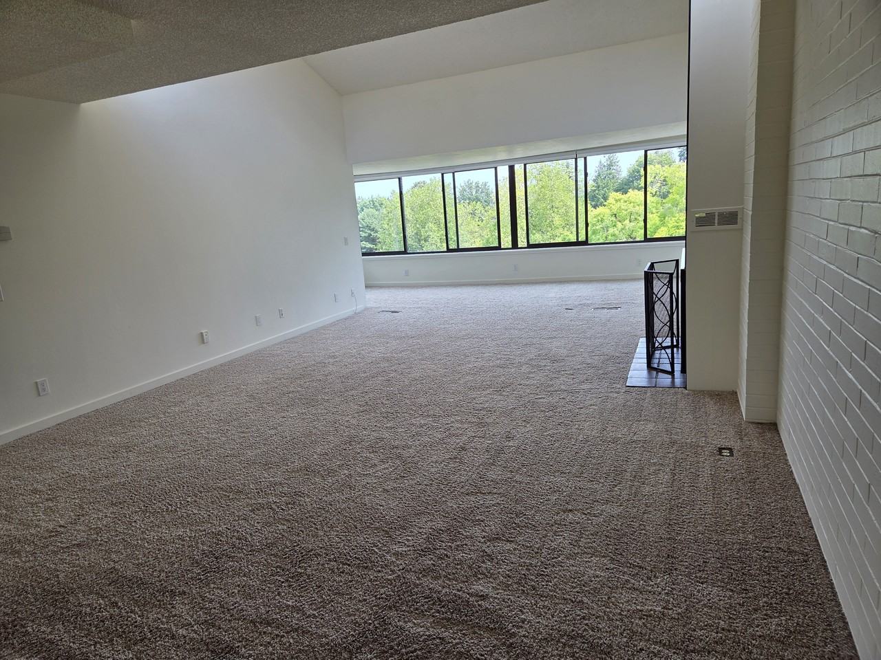 10911 Glen Acres Dr S #10911D - Photo 6 of 20