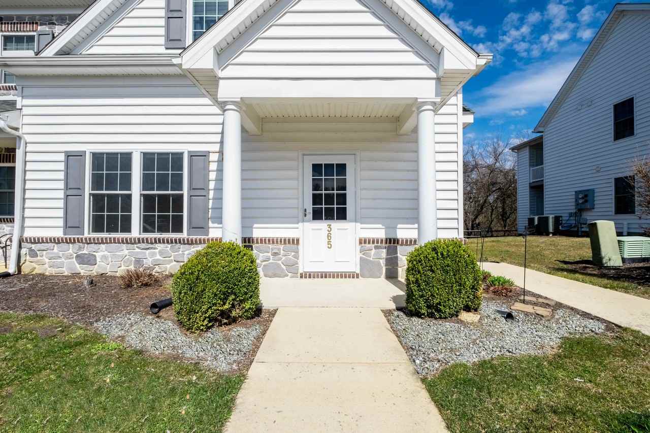 301 College Manor Ave