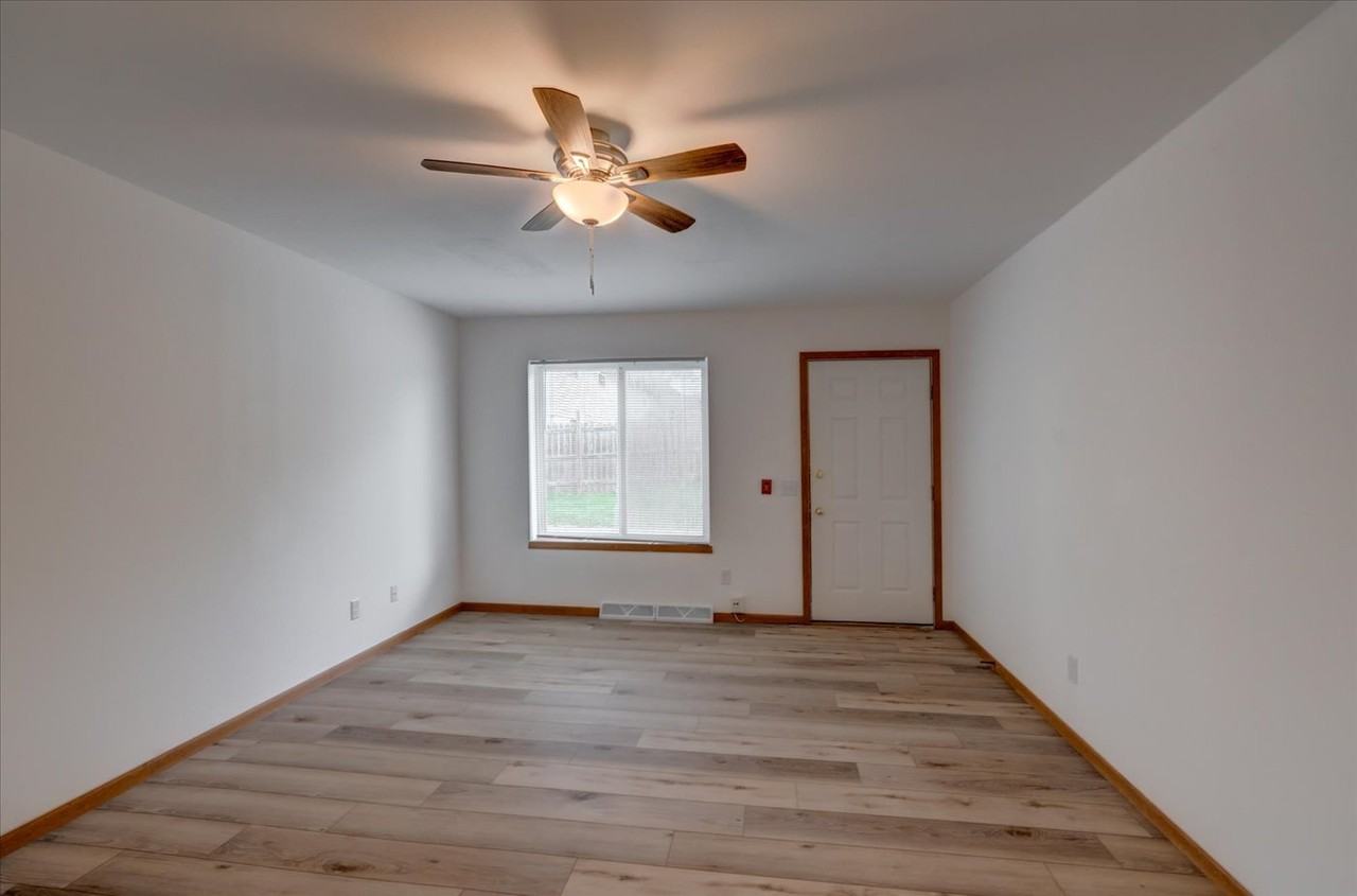 1115 Gammon Ln #3 - Photo 4 of 25