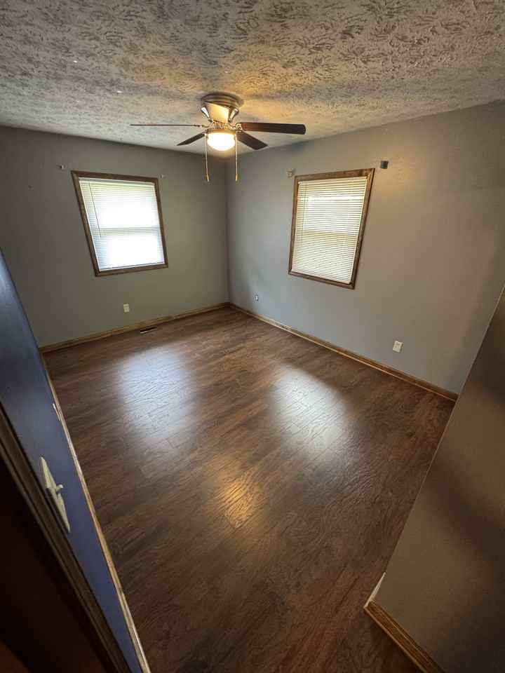 941 Stonegate Rd #NA - Photo 4 of 20