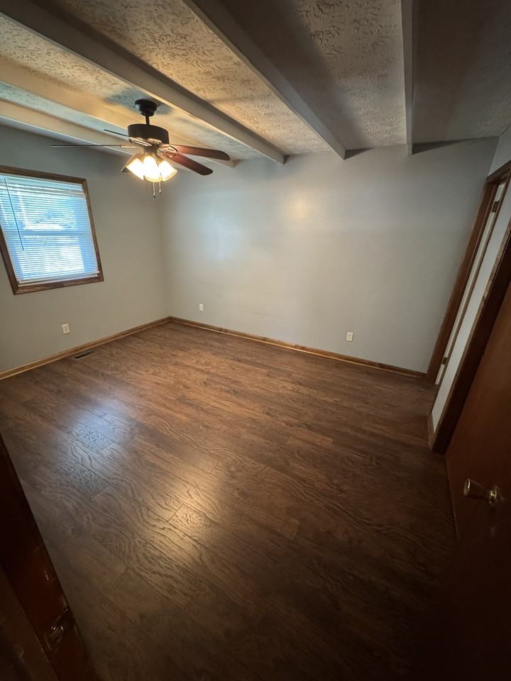 941 Stonegate Rd #NA - Photo 7 of 20