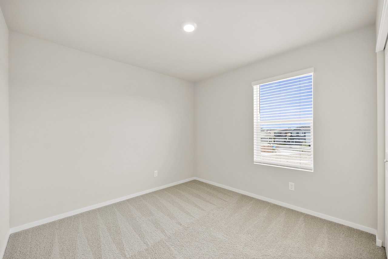 1389 Sw Pendleton Way #NA - Photo 6 of 33