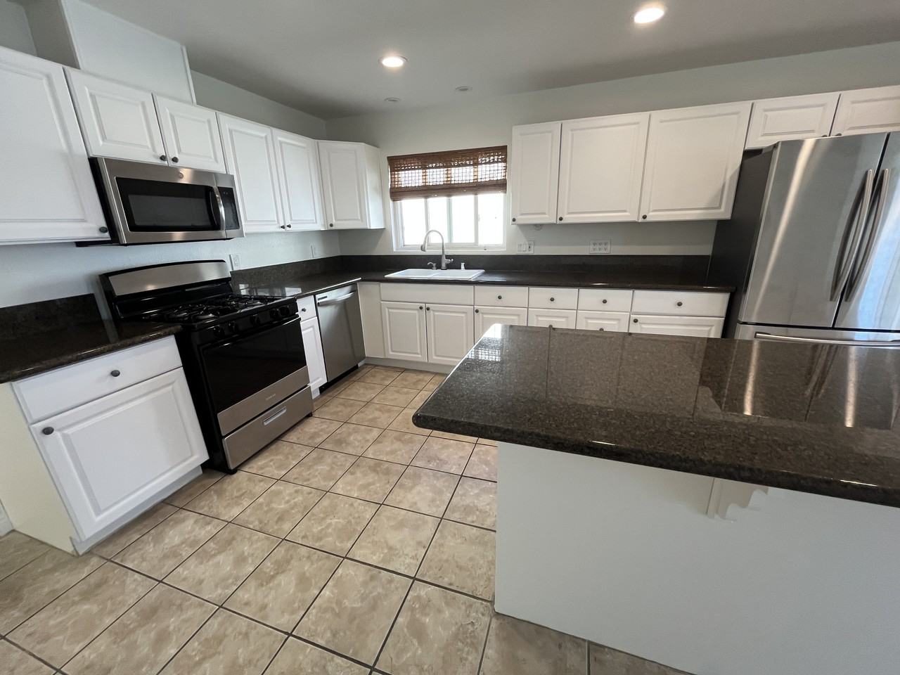 205 41st St #NA - Photo 6 of 19