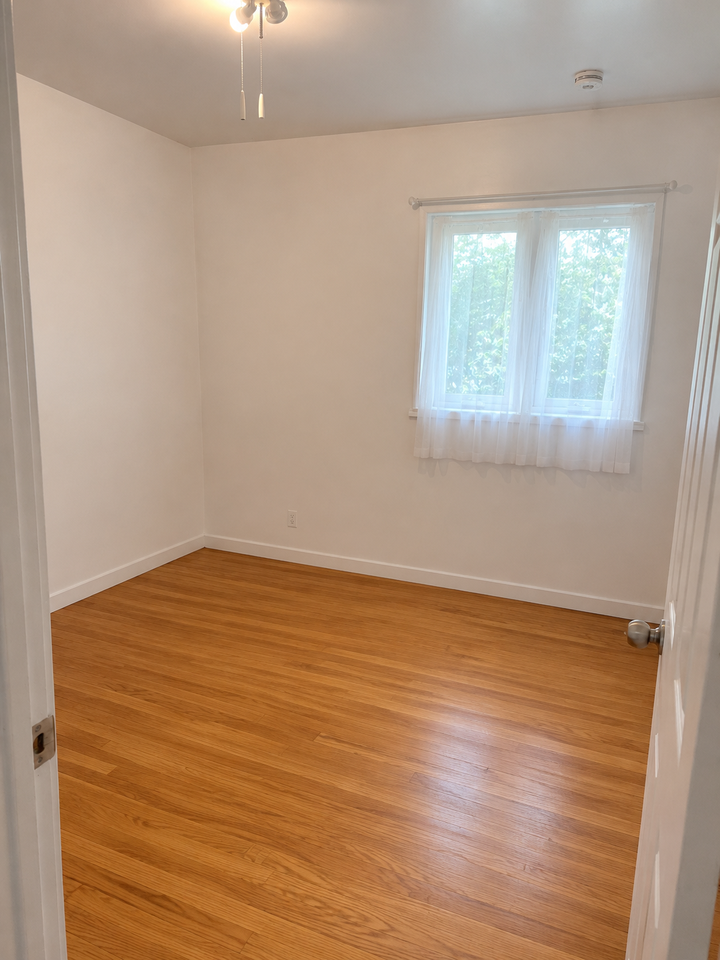 2124 N 21st St #A - Photo 4 of 10