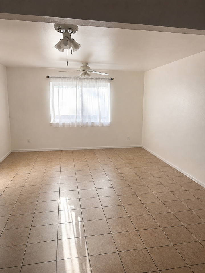 2124 N 21st St #A - Photo 6 of 10