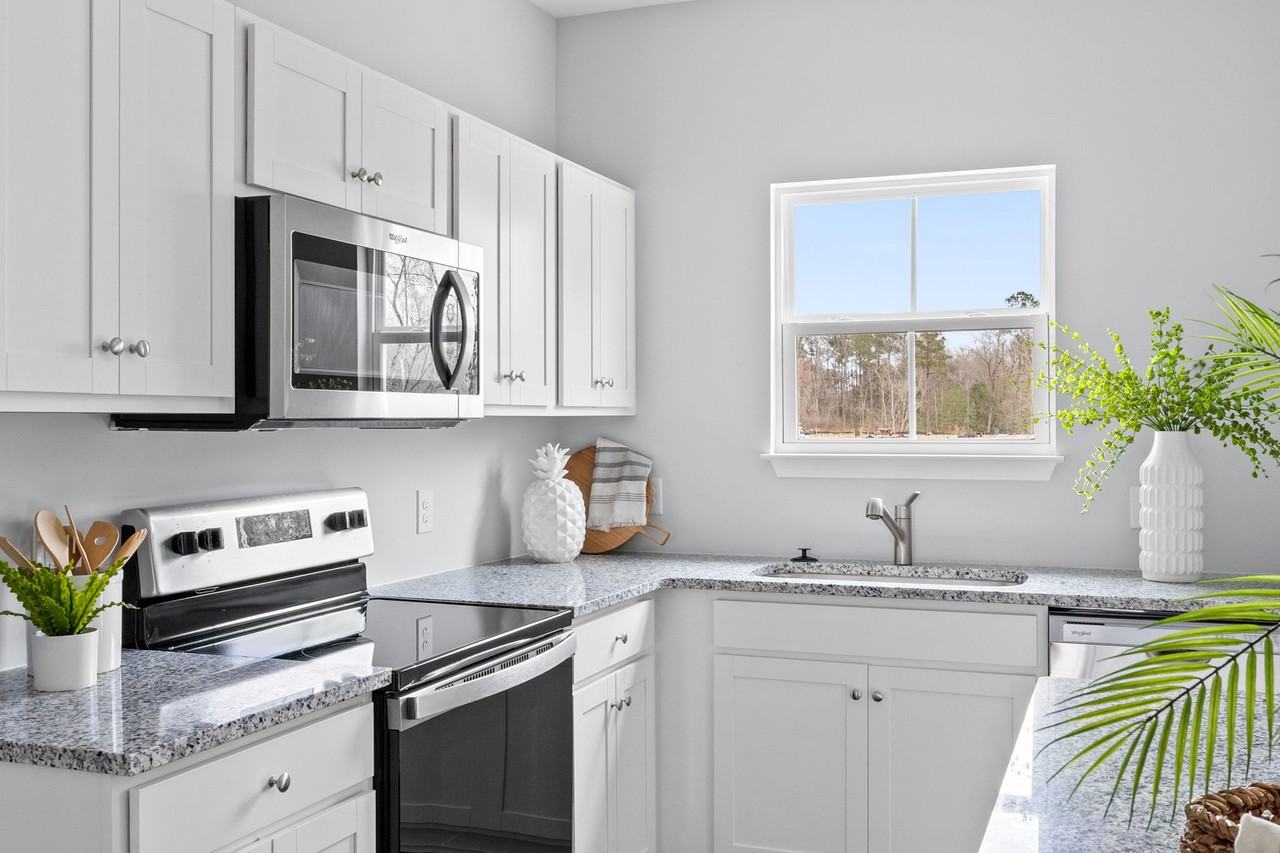 5049 Northstar Dr - Photo 7 of 20