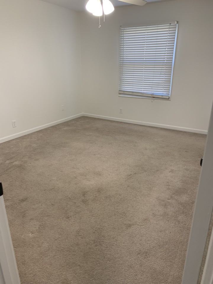 1233 Chamberlain Dr - Photo 2 of 8