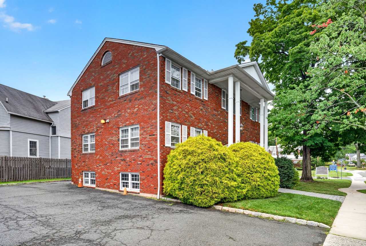 169 Mountain Ave #2ndFL - Photo 2 of 15