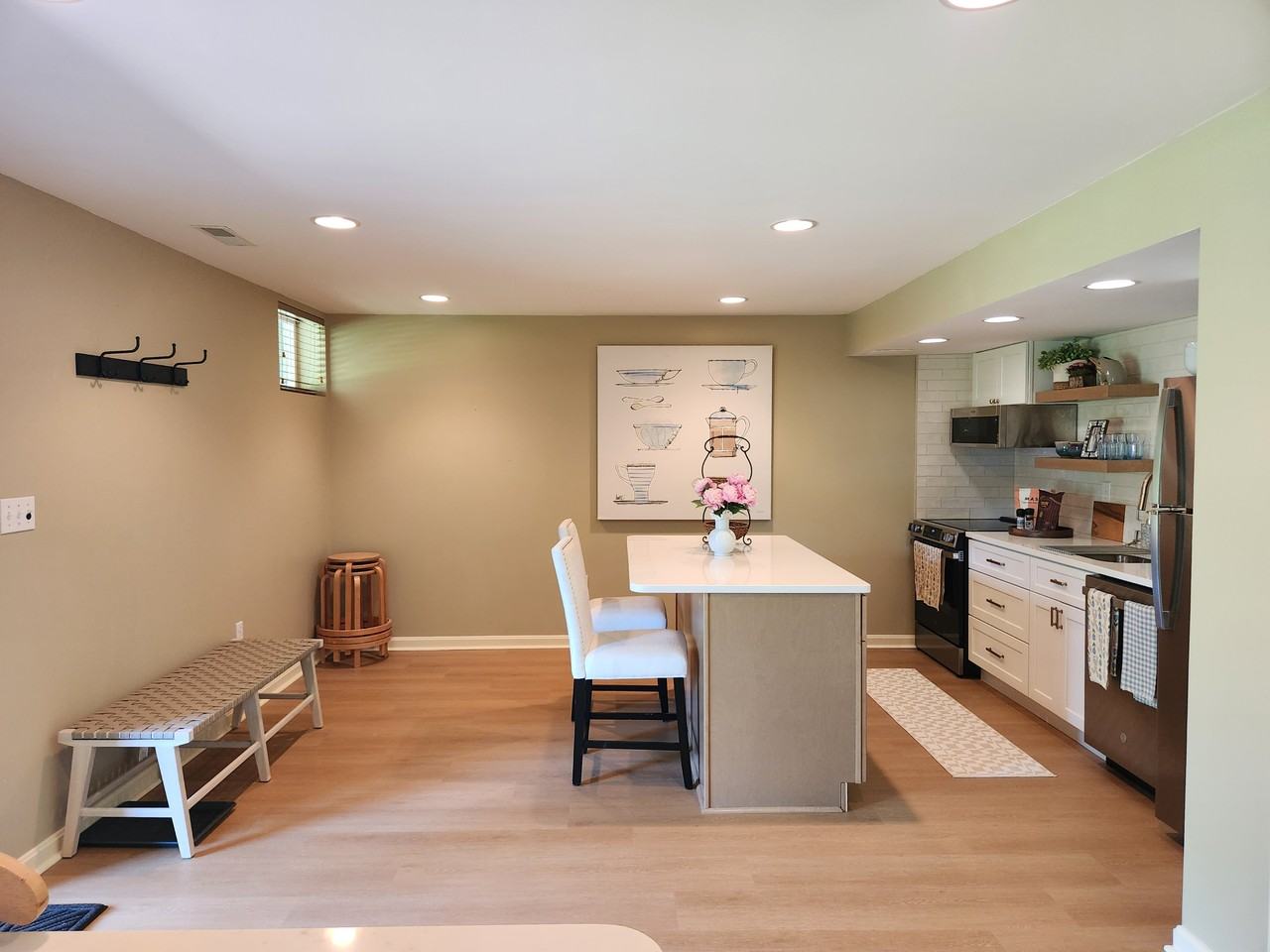 3530 Foxhall Dr - Photo 6 of 11