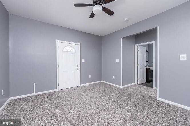 418 Railroad Ave #A - Photo 5 of 15
