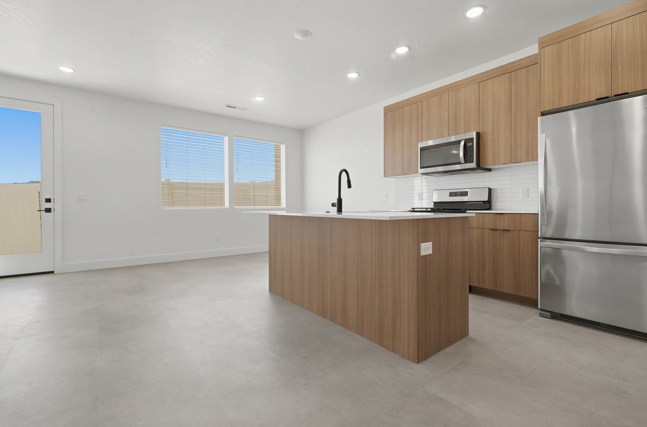 325 S 1930 W #325 - Photo 2 of 18