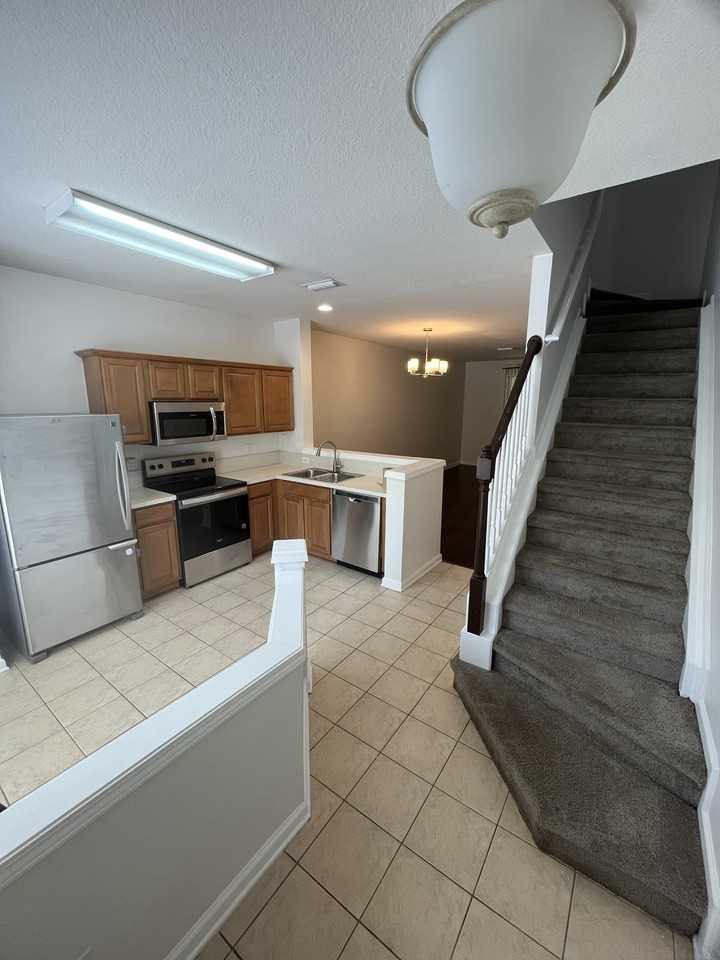 3552 Lone Tree Ln #3552 - Photo 2 of 17