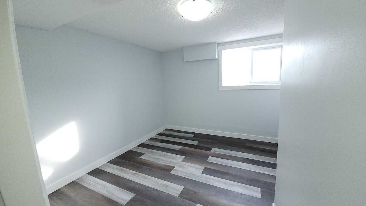 343 Penworth Way Se - Photo 7 of 10