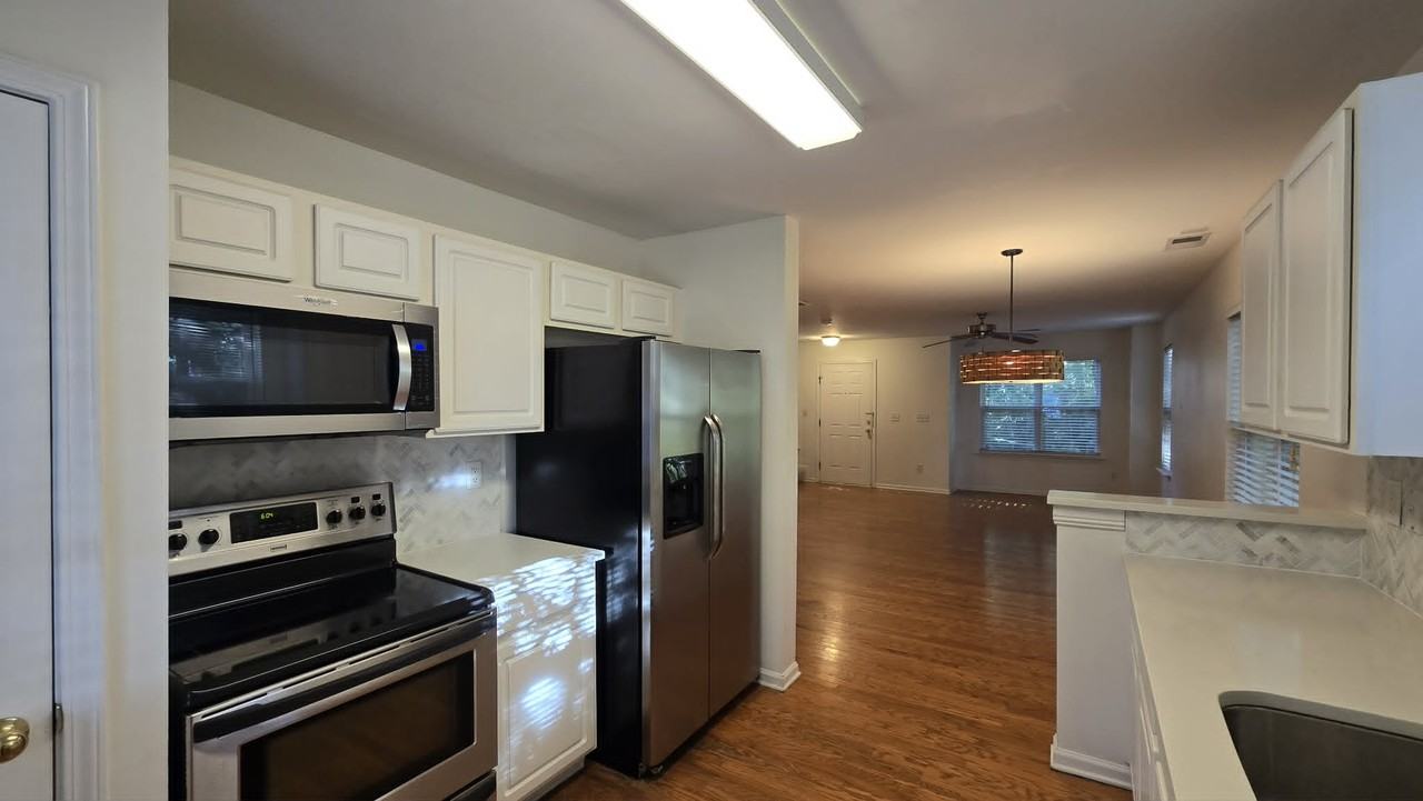 520 Patterson St - Photo 6 of 22
