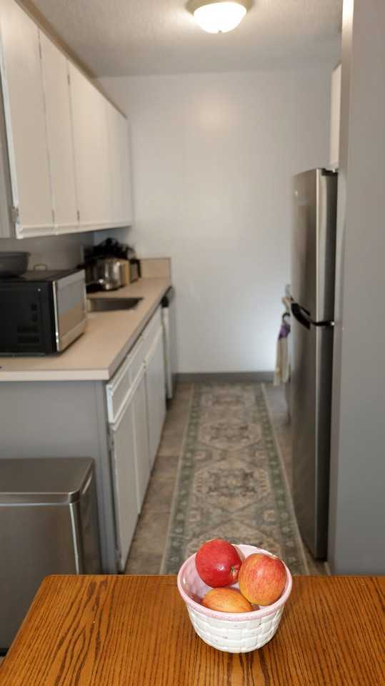 1411 - 1411 7 Ave Nw - Photo 7 of 11