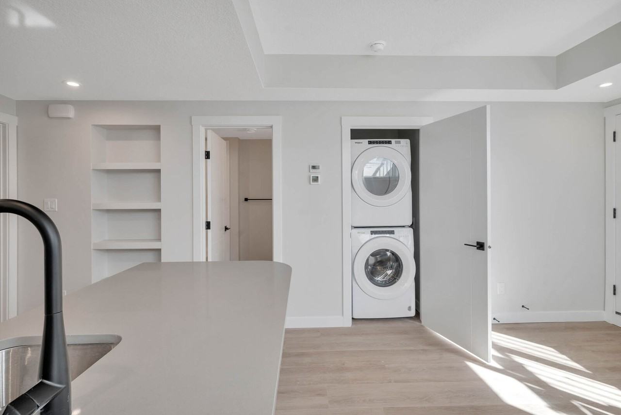 10411 161 St Nw - Photo 5 of 14
