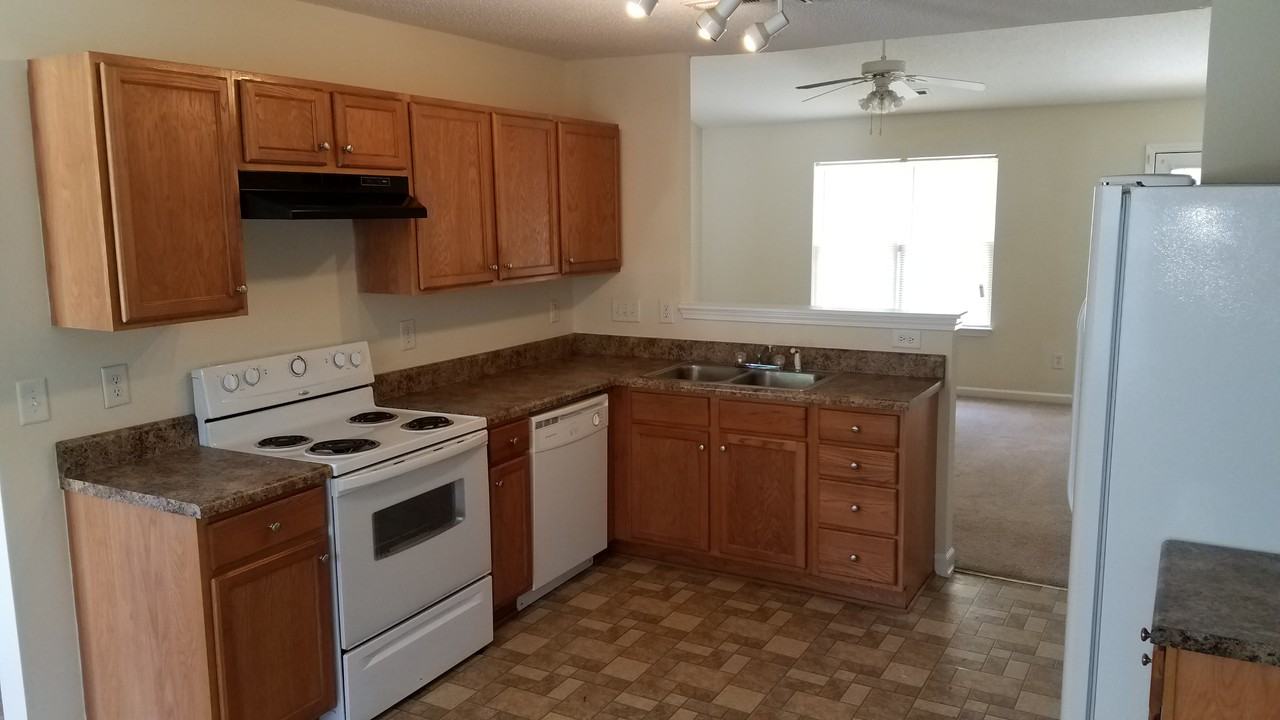 210 Kinnley Ct #NA - Photo 4 of 5