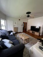 featured image of 918 Clinton Ave #1