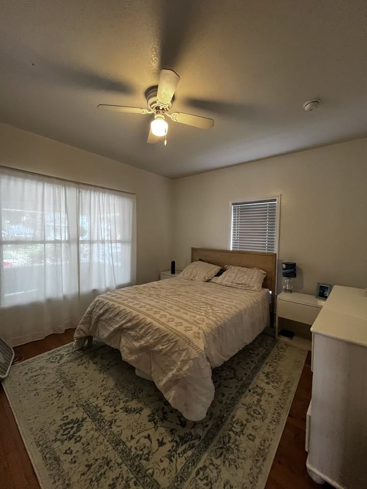 918 Clinton Ave #1 - Photo 3 of 10