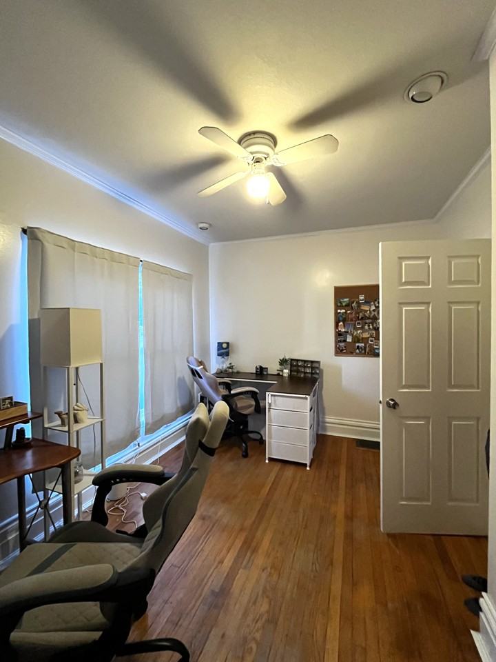 918 Clinton Ave #1 - Photo 5 of 10