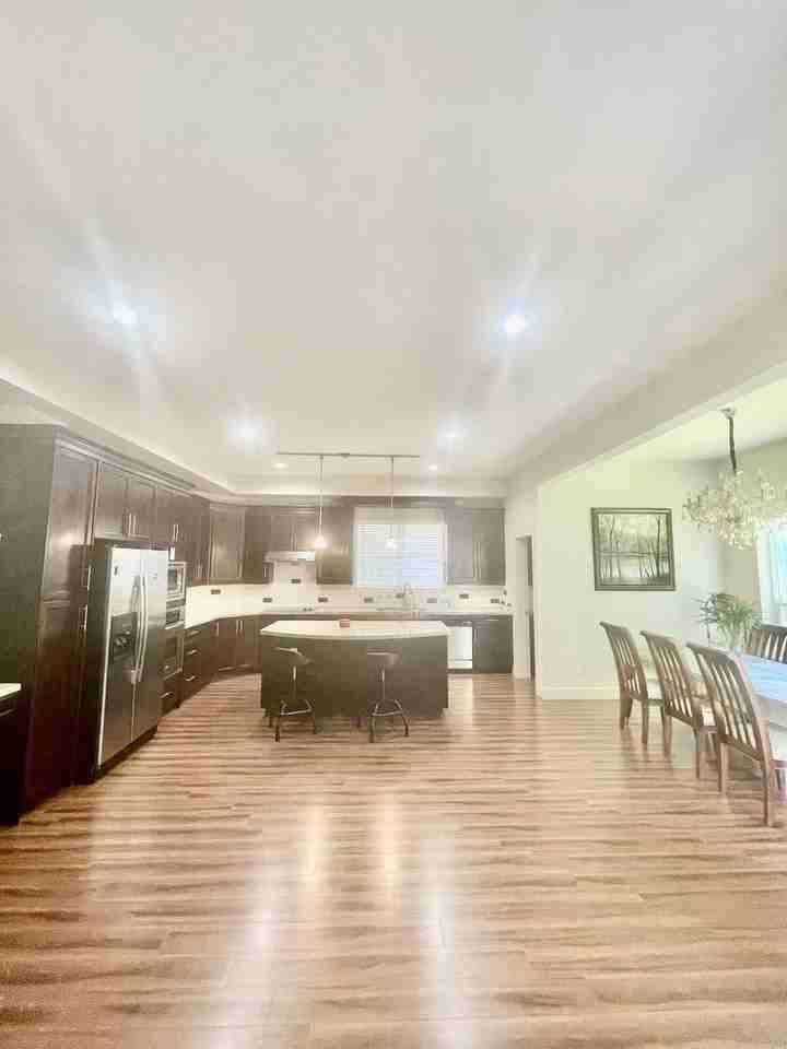 1000 Marguerite Street - Photo 3 of 24