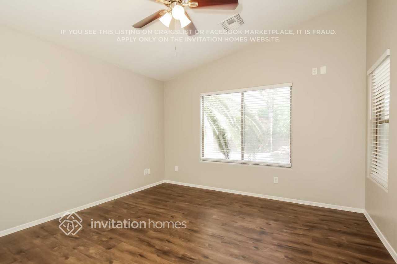3352 E Chickadee Rd - Photo 7 of 15