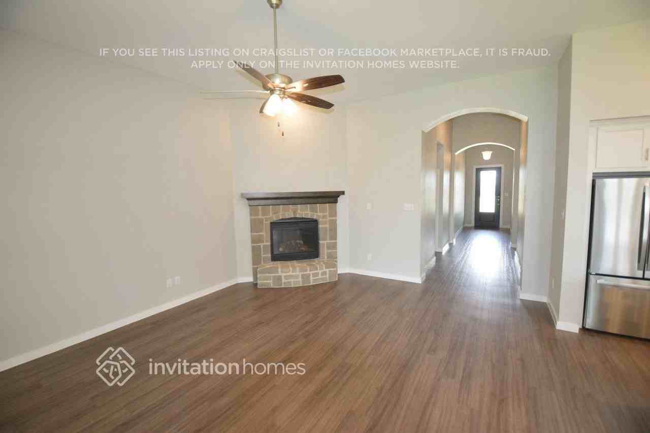 1589 Kessler Dr - Photo 3 of 8