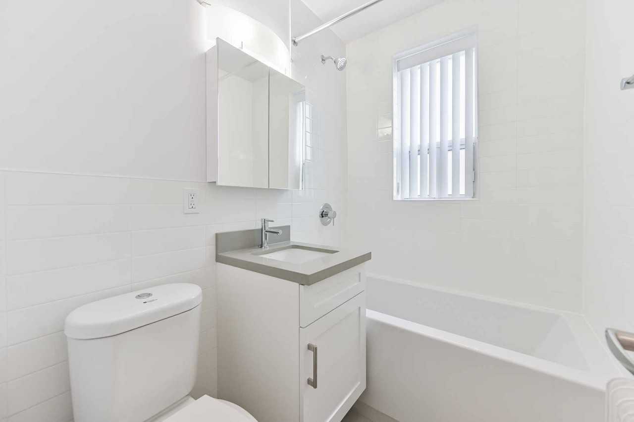 149 St. George - Photo 6 of 11