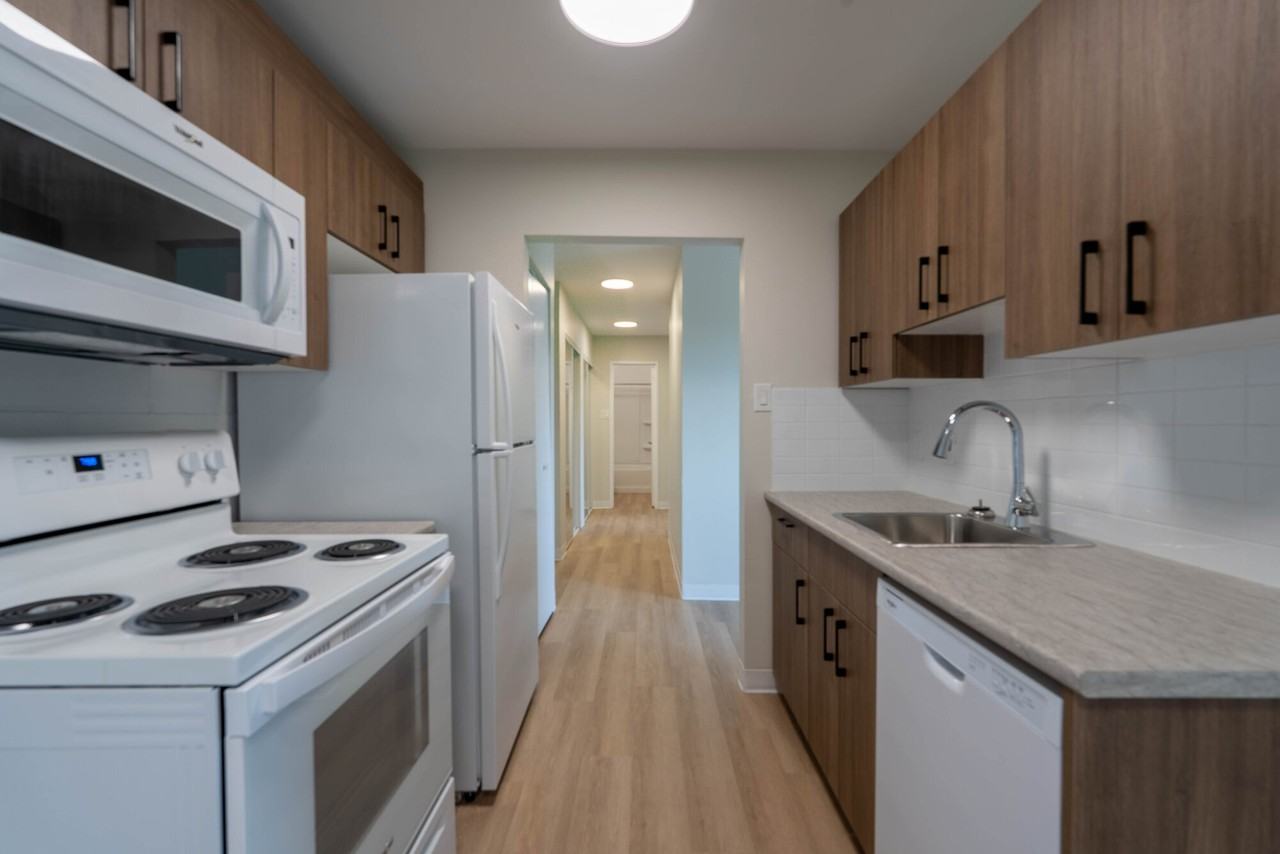 1643 Henderson Hwy - Photo 6 of 13