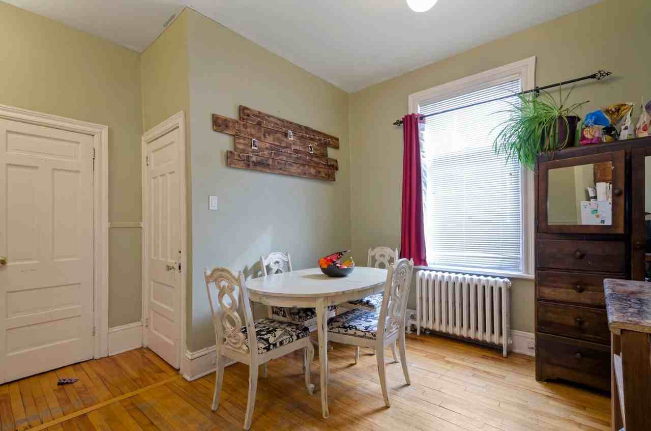 152 Goulburn Avenue - Photo 4 of 10