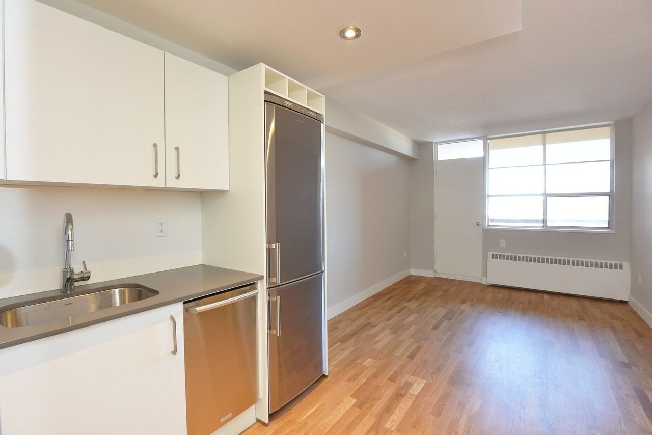 230 Oak Street - Photo 6 of 50
