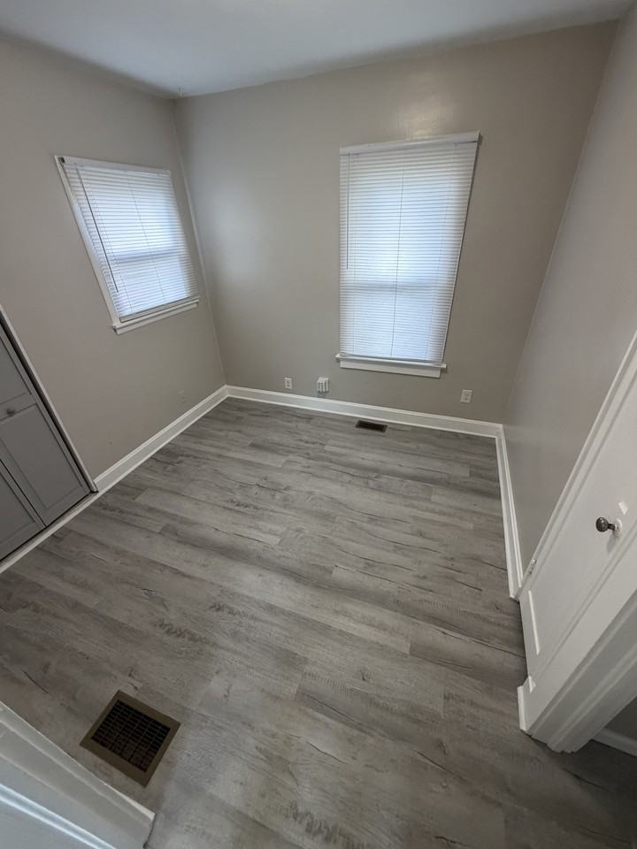 2150 E Tennessee St #1 - Photo 6 of 10