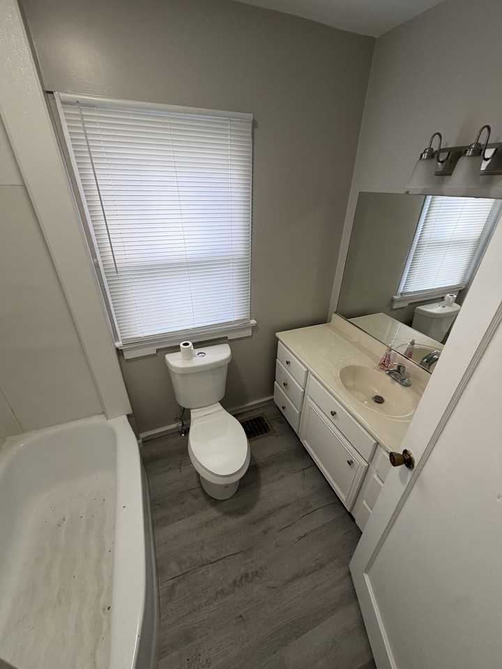 2150 E Tennessee St #1 - Photo 7 of 10
