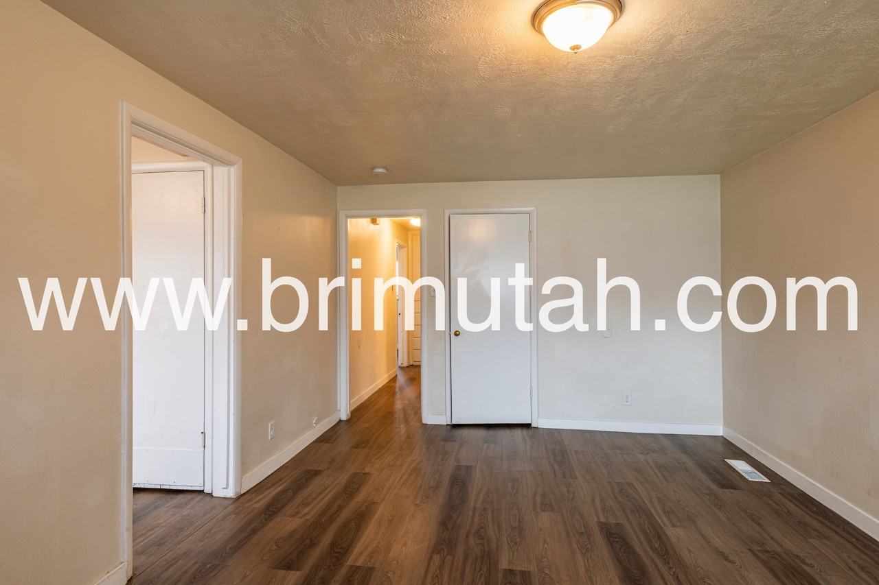 224 W 400 N #224 - Photo 6 of 19
