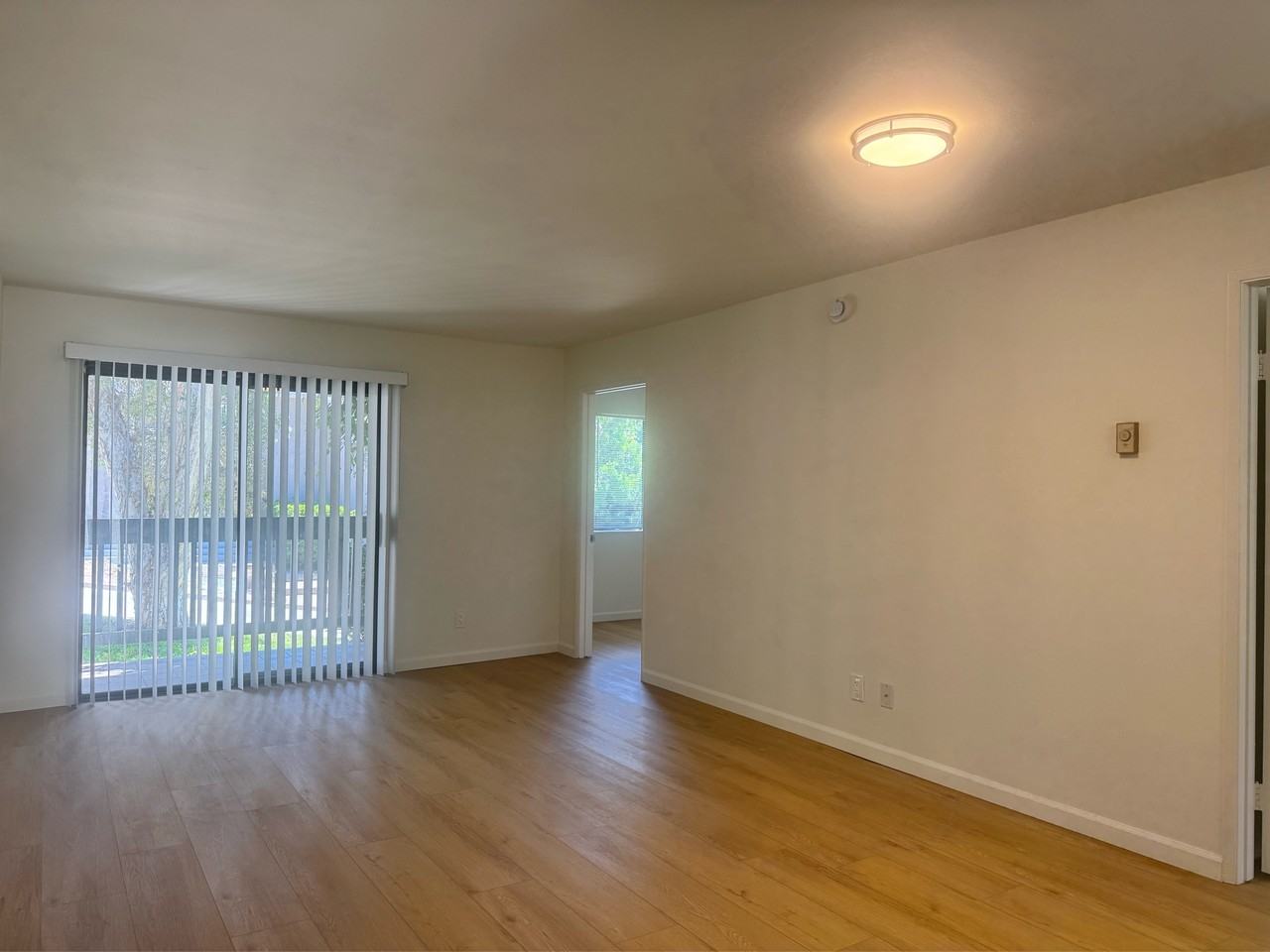 550 W Pennsylvania Ave #2 - Photo 6 of 14