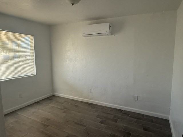 143 W Michigan Dr #2 - Photo 5 of 11