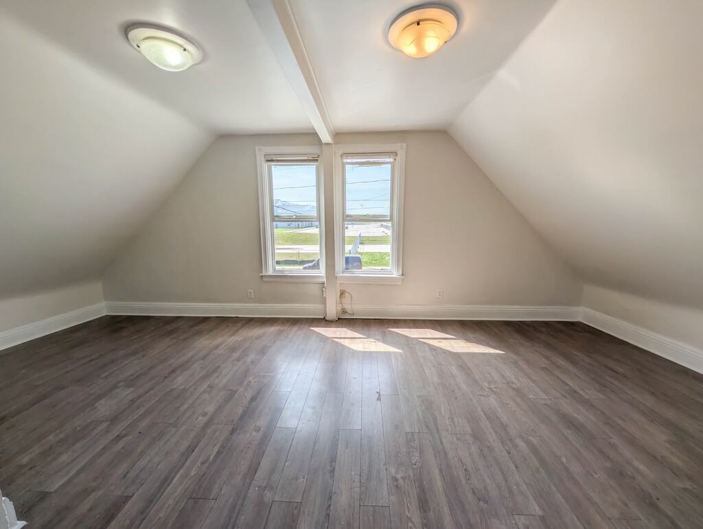 31 Ontario Rd - Photo 2 of 16