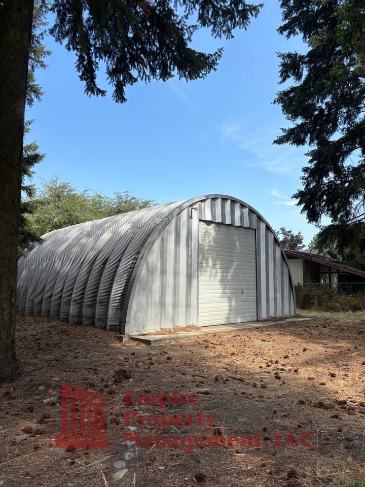 97 Roosevelt Rd #1 - Photo 3 of 15
