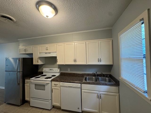 218 Pekin St #1 - Photo 5 of 12