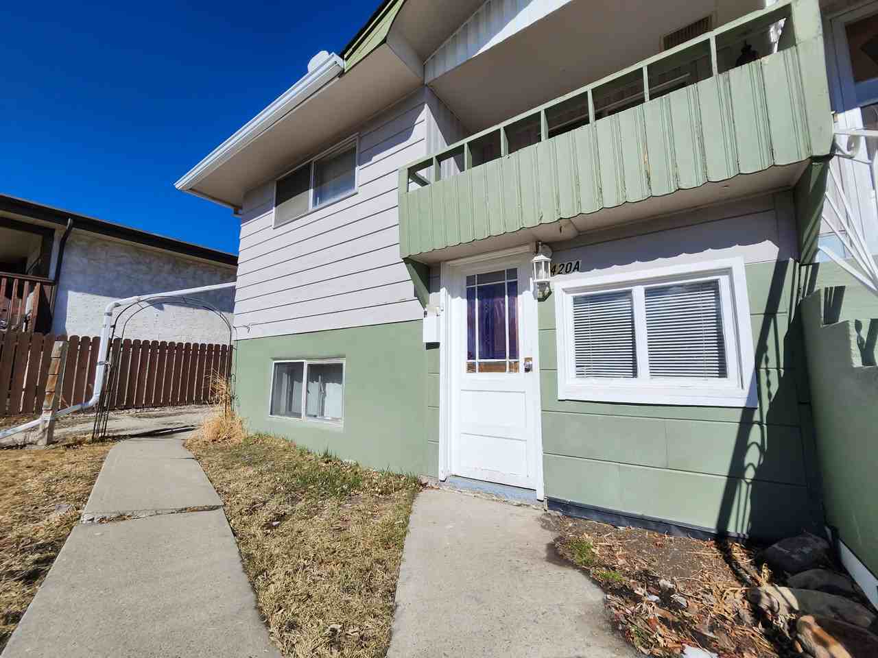 420 54 Ave Sw - Photo 2 of 15