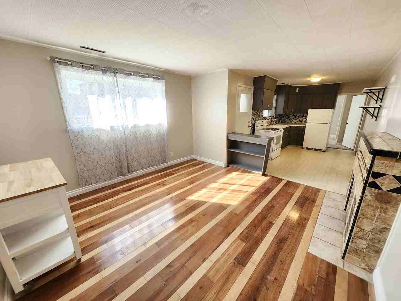 420 54 Ave Sw - Photo 3 of 15