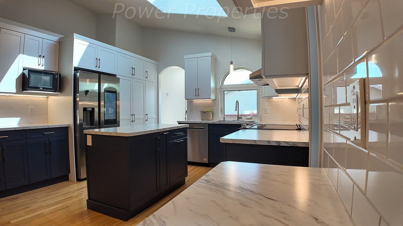 38 Riverstone Blvd W - Photo 3 of 33